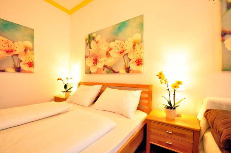 Aparthotel AJO Messe Vienna 3*