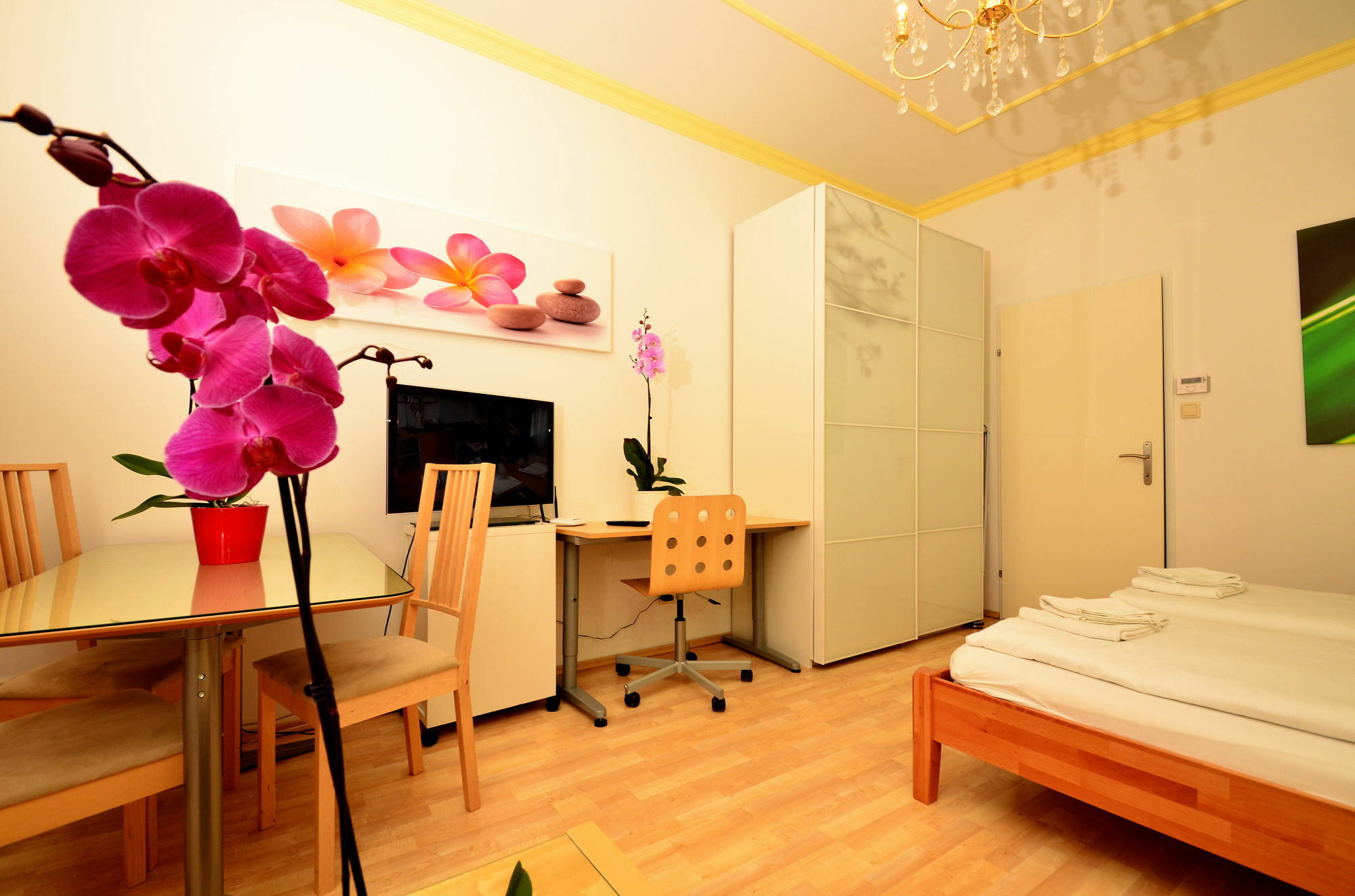 AJO Messe Vienna Aparthotel 3*