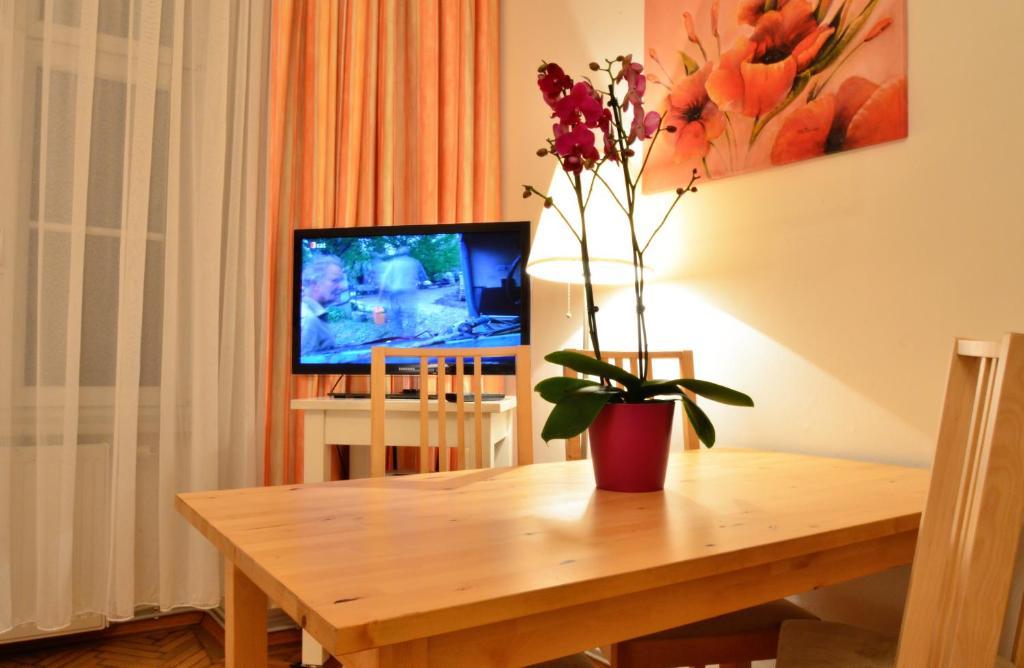 Ajo - Messe Flat - Self-check-in Apartahotel Viena